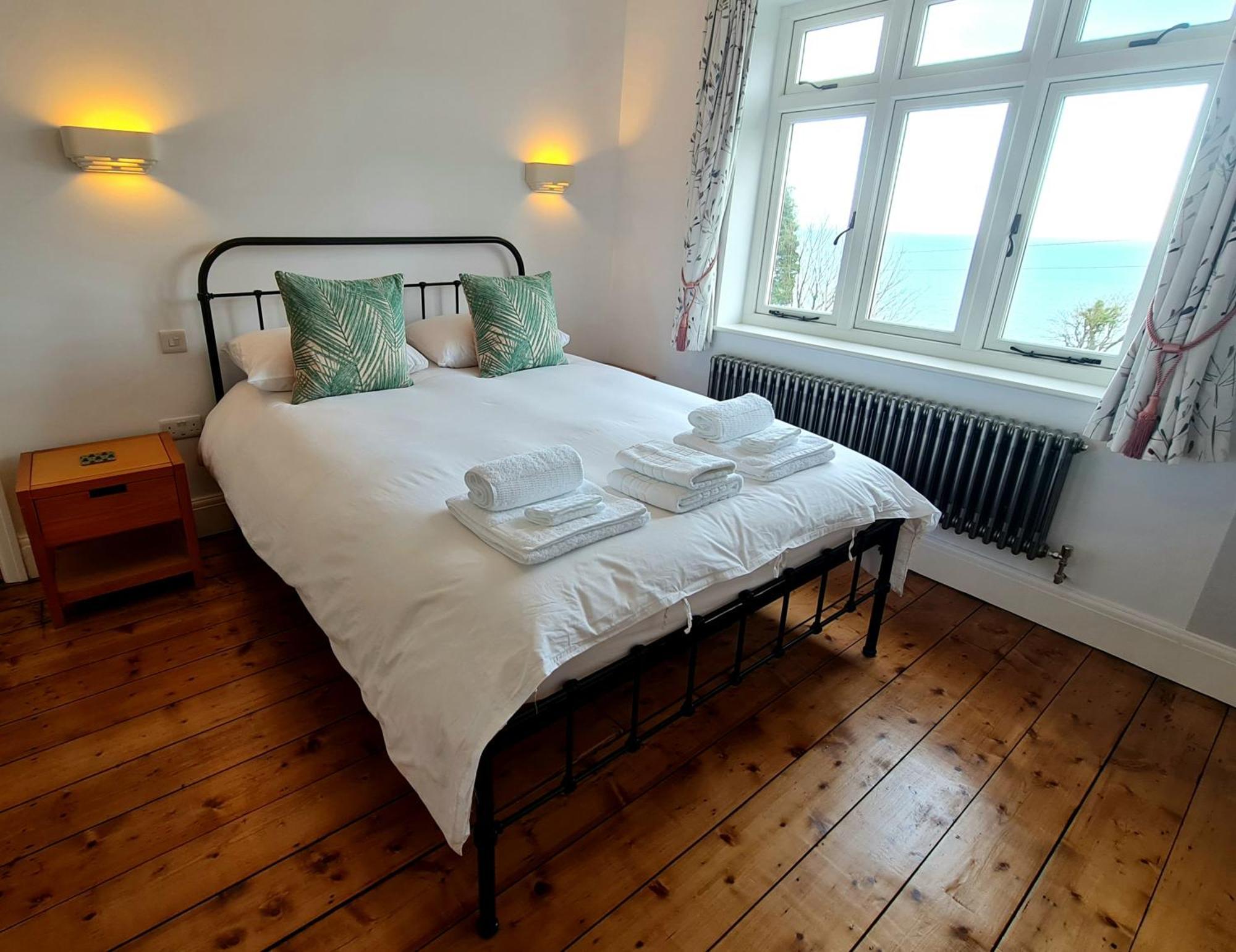 Newberry Wood Guesthouse Ильфракомб Номер фото
