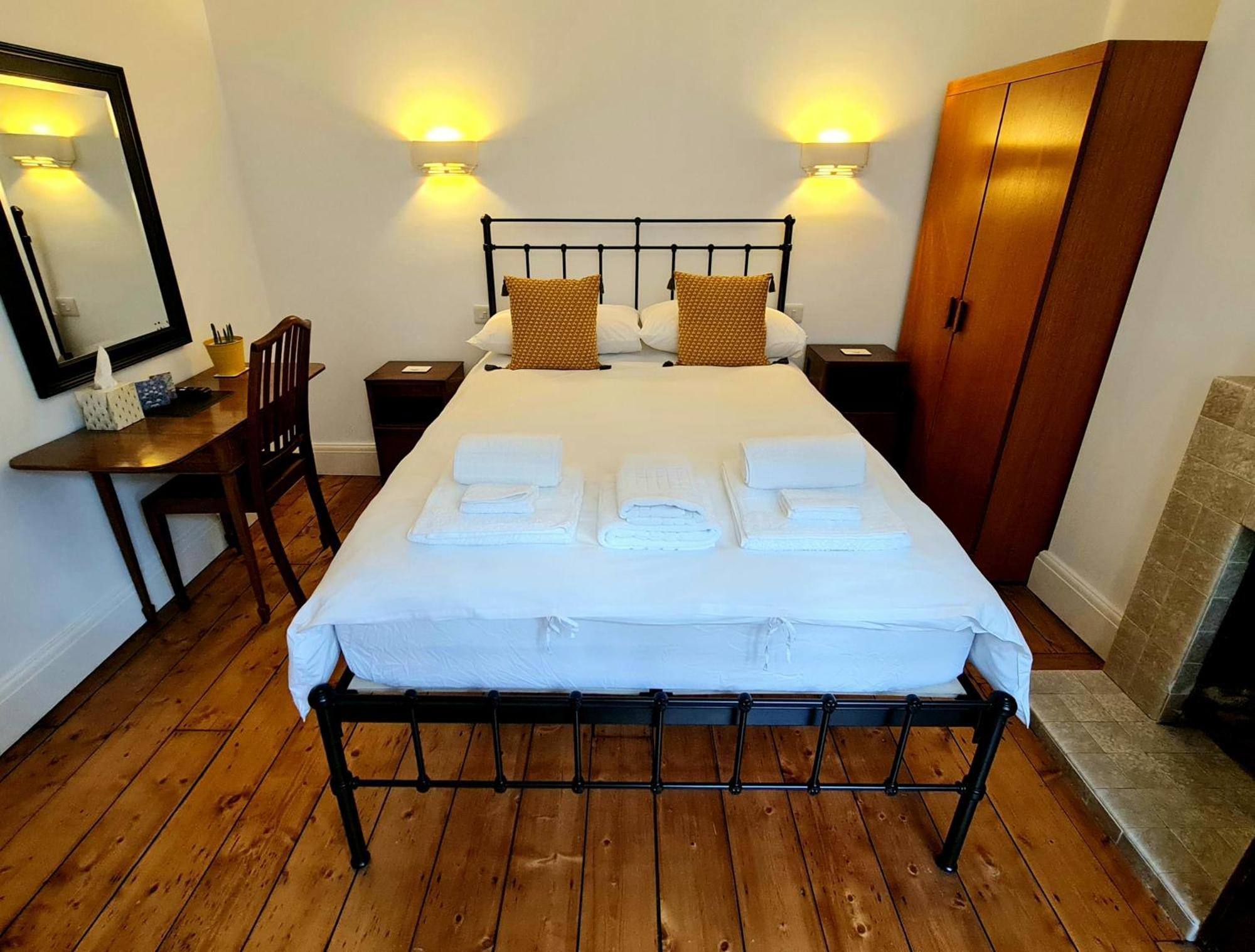 Newberry Wood Guesthouse Ильфракомб Экстерьер фото